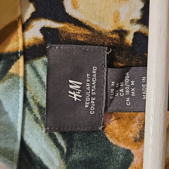 NWOT Snake Print Resort Shirt - M - Picture 3 of 5